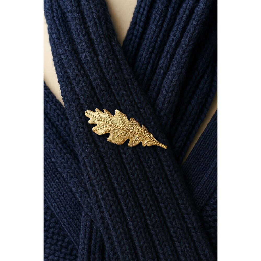 Vintage Gold Tone Oak Leaf Brooch | Mid Century Style | Textured Leaf Pin